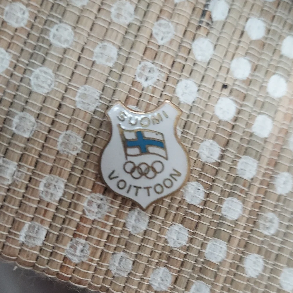 Antique Finnish Suomi Finland Voittoon Pin Flag Collectors Olympic Ring Pin